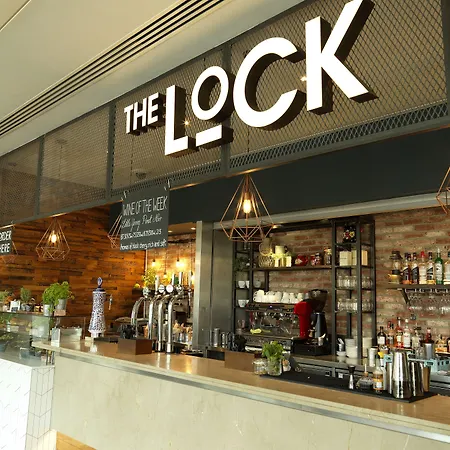 Doubletree By Hilton Leeds-3